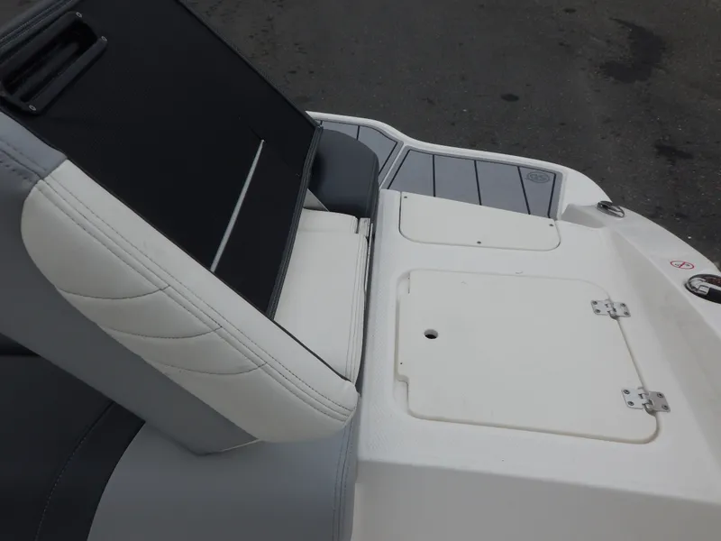 Slide: The Image of Chaparral 21 SSi 2022 - 17