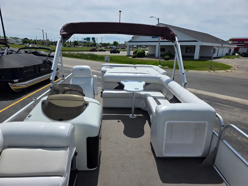 Slide: The Image of Weeres SUNDECK 220 2005 - 14