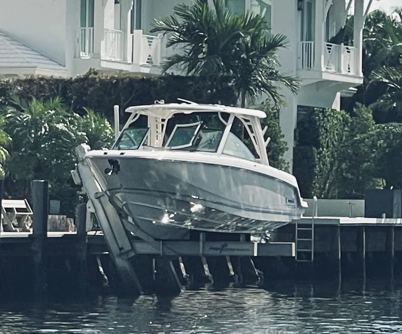 The Image of Boston Whaler 320 VANTAGE 2022 - undefined