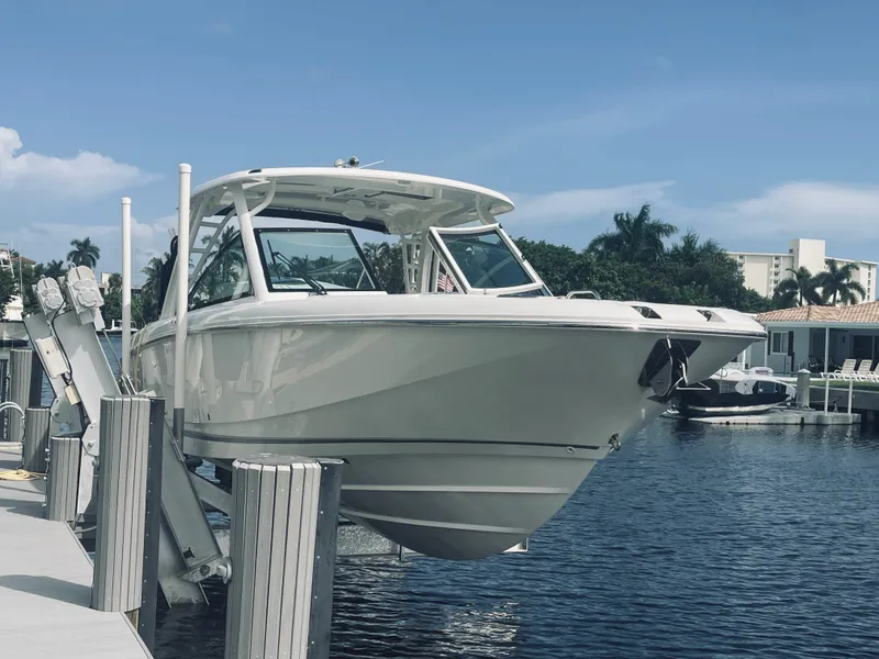 The Image of Boston Whaler 320 VANTAGE 2022 - 0