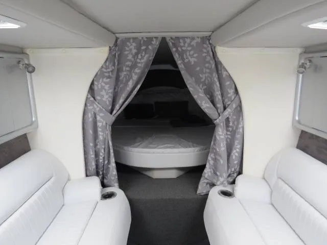 Slide: The Image of Black Thunder 43 EC Raised Deck 2022 - 32
