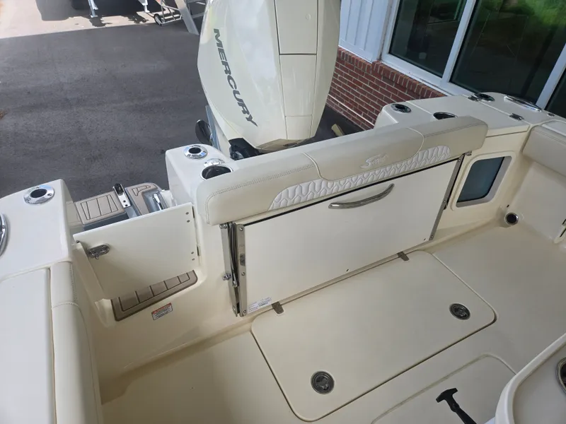 Slide: The Image of Scout 220 XSF 2027 - 5