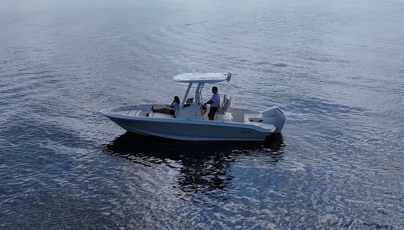 Slide: The Image of Boston Whaler 220 Dauntless 2027 - 1