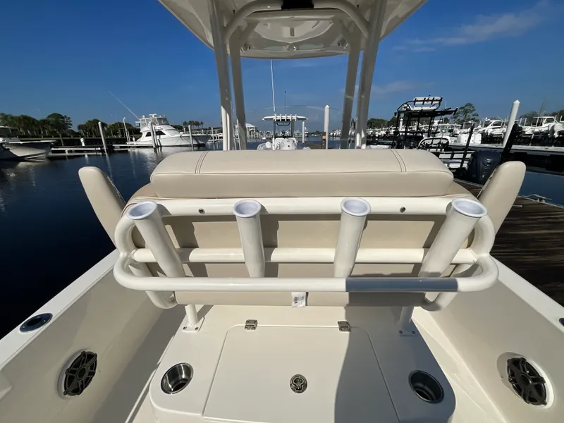 Slide: The Image of Boston Whaler 220 Dauntless 2027 - 24