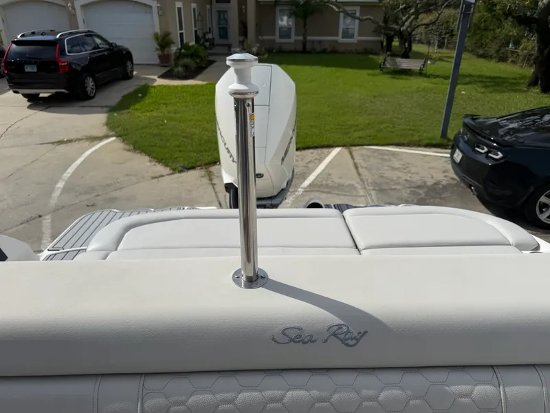 Slide: The Image of Sea Ray 270 SUNDECK OB 2020 - 54