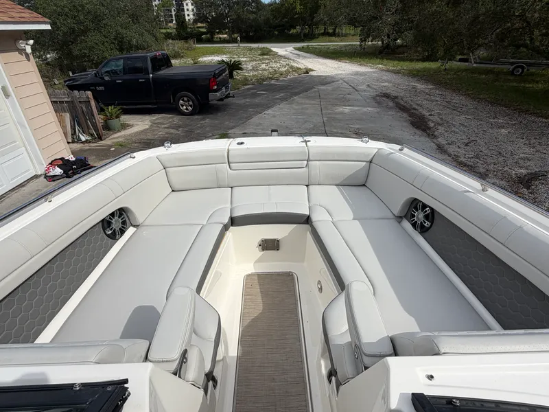 Slide: The Image of Sea Ray 270 SUNDECK OB 2020 - 37