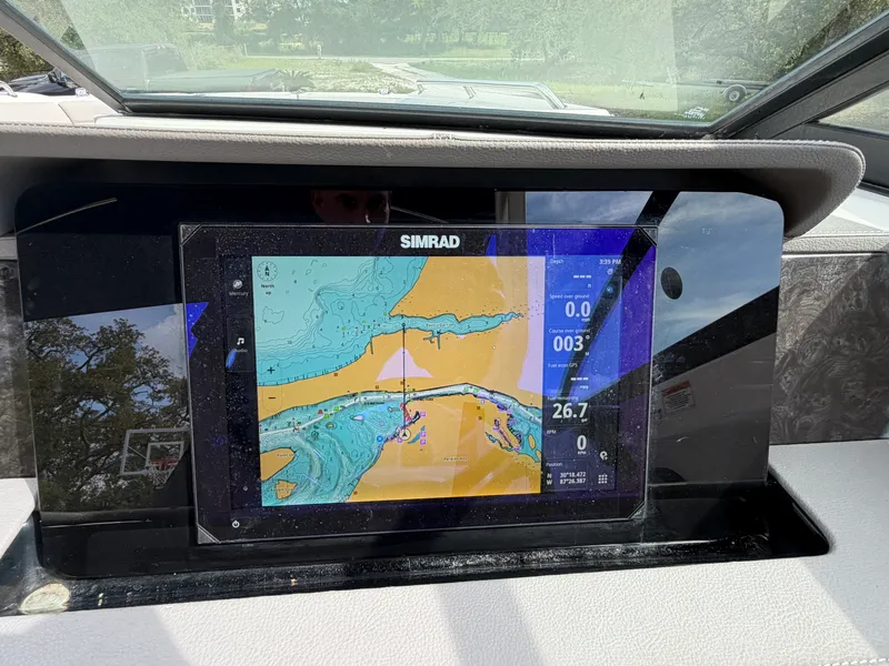 Slide: The Image of Sea Ray 270 SUNDECK OB 2020 - 32