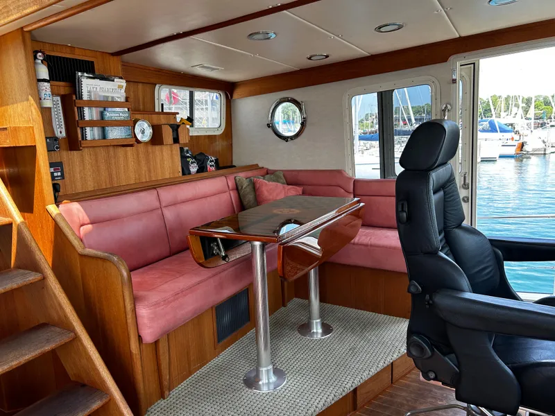 Slide: The Image of Pilot House Settee - 24