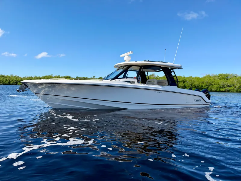 Slide: The Image of Boston Whaler 350 REALM 2023 - 20