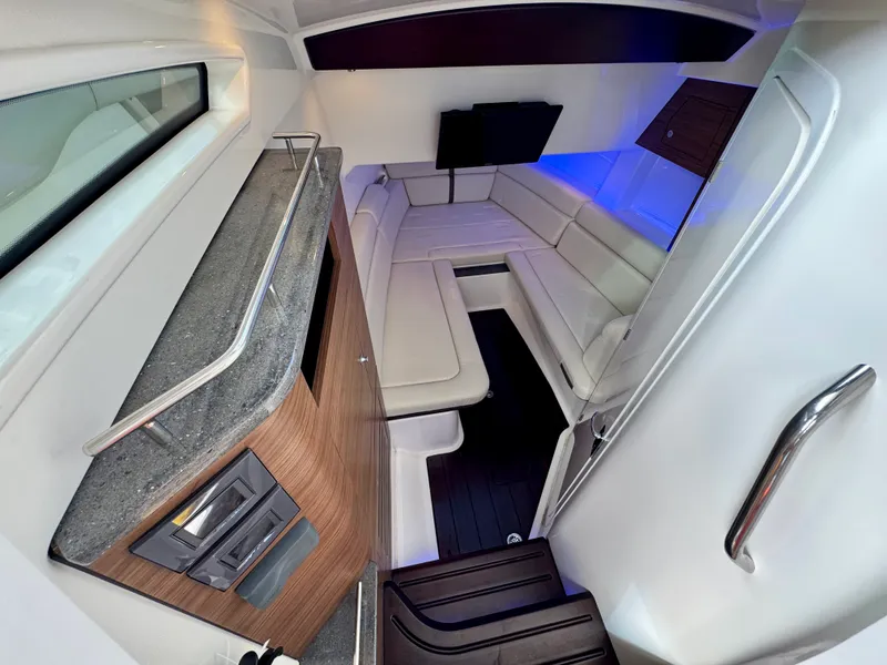 Slide: The Image of Boston Whaler 350 REALM 2023 - 15