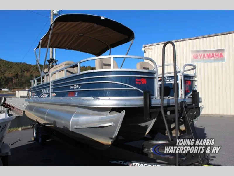The Image of Tracker Marine 22 XP3 2023 - 0