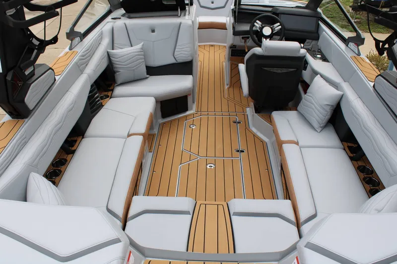 Slide: The Image of Nautique G23 2026 - 13