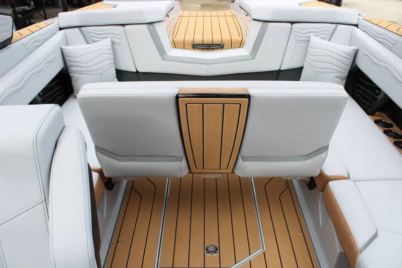 Slide: The Image of Nautique G23 2026 - 14