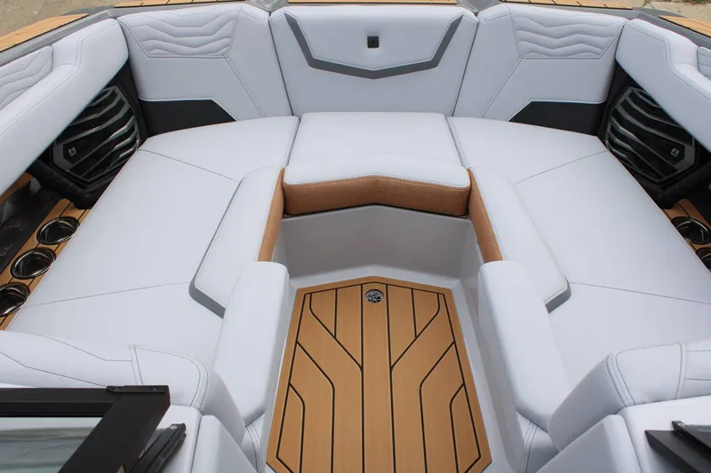 Slide: The Image of Nautique G23 2026 - 6