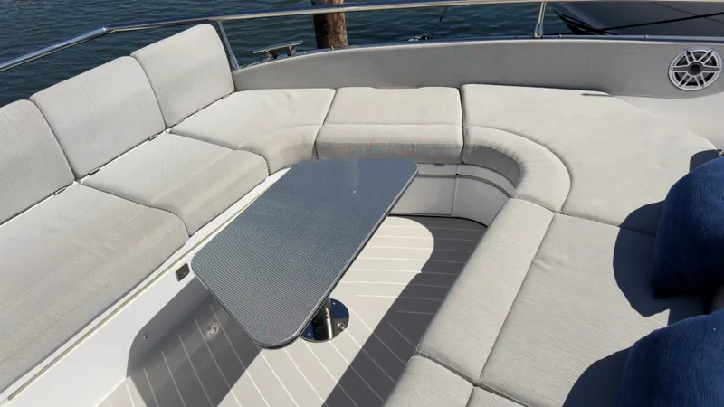 Slide: The Image of Azimut VERVE 47 2023 - 33