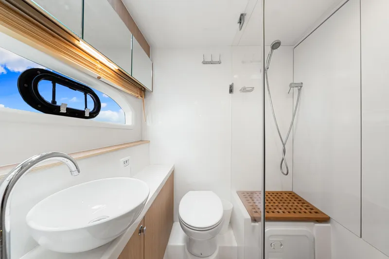Slide: The Image of Aquila 44 YACHT 2020 - 14