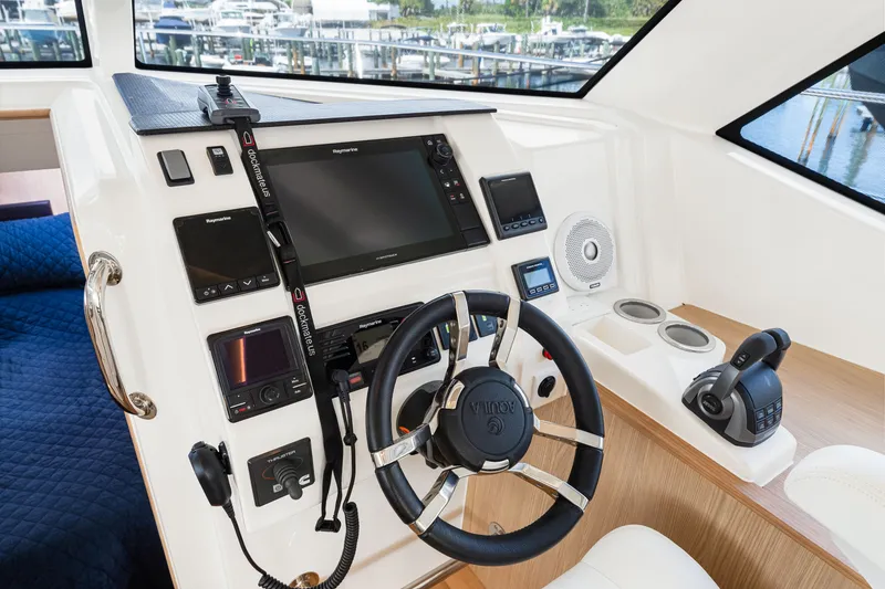 Slide: The Image of Aquila 44 YACHT 2020 - 36