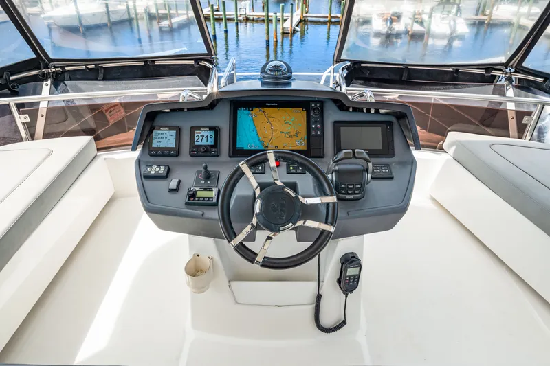 Slide: The Image of Aquila 44 YACHT 2020 - 18