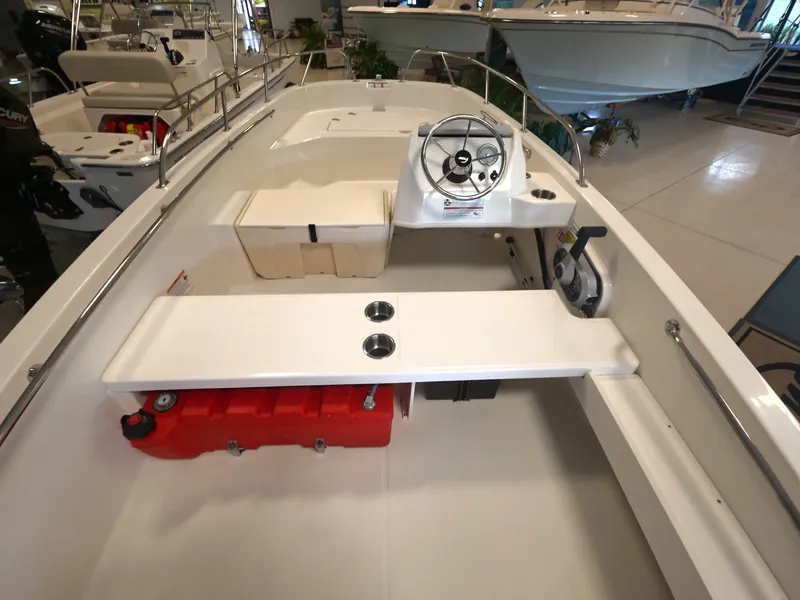 Slide: The Image of Boston Whaler 160 Super Sport 2027 - 4