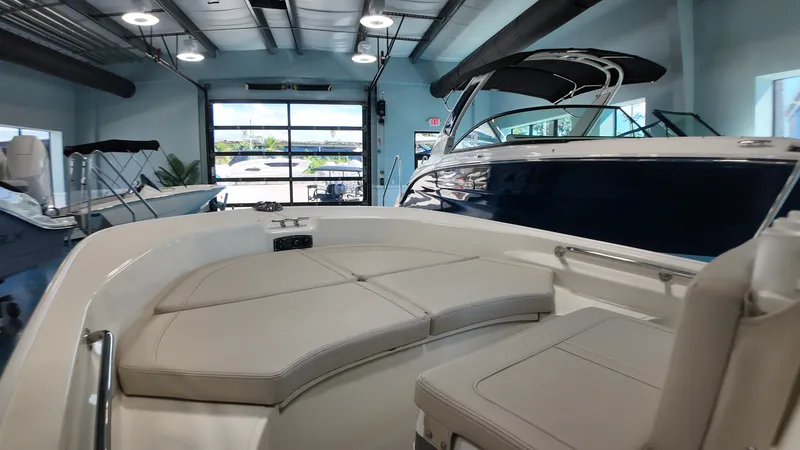 Slide: The Image of Boston Whaler 170 Montauk 2027 - 7