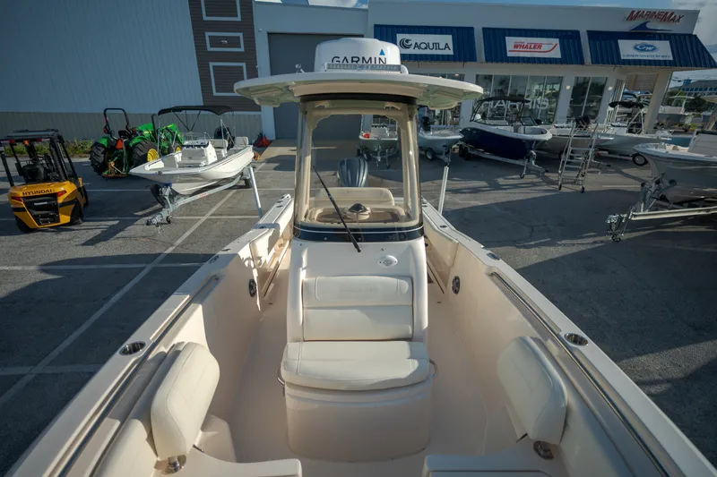 Slide: The Image of Grady-White Fisherman 236 2022 - 13