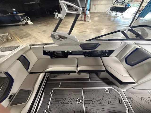 Slide: The Image of Nautique G23 2016 - 13