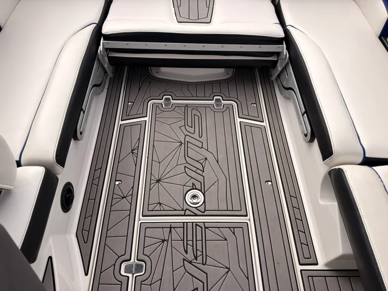 Slide: The Image of Nautique G23 2016 - 38
