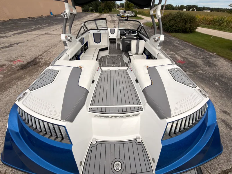 Slide: The Image of Nautique G23 2016 - 14