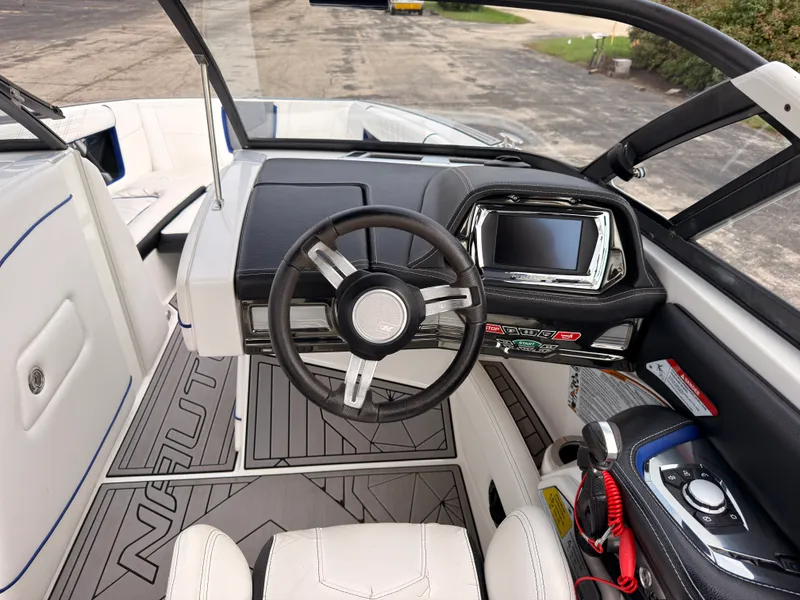 Slide: The Image of Nautique G23 2016 - 46