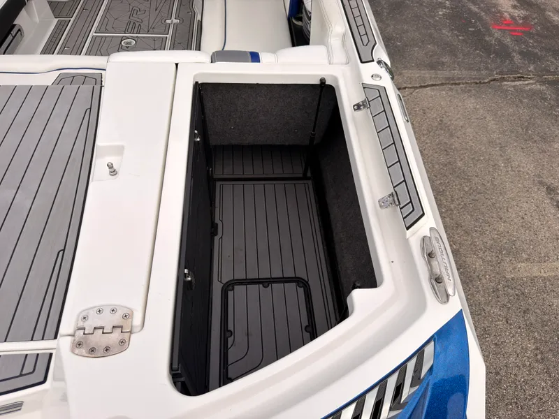 Slide: The Image of Nautique G23 2016 - 18