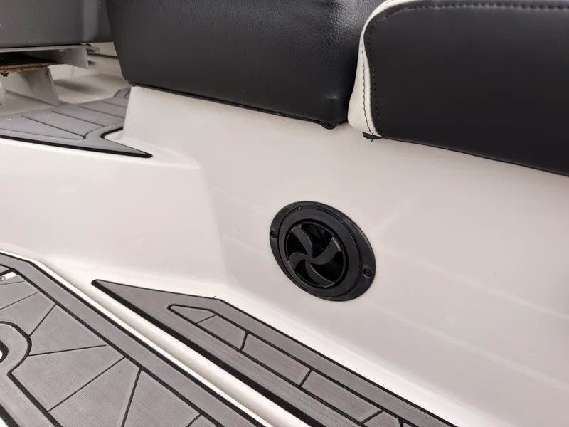 Slide: The Image of Nautique G23 2016 - 32