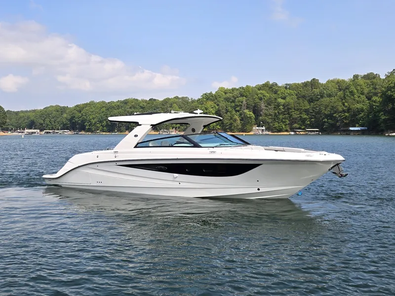 Slide: The Image of Sea Ray SLX 400 2027 - 45