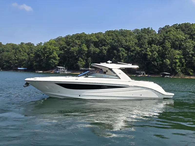 The Image of Sea Ray SLX 400 2027 - 0