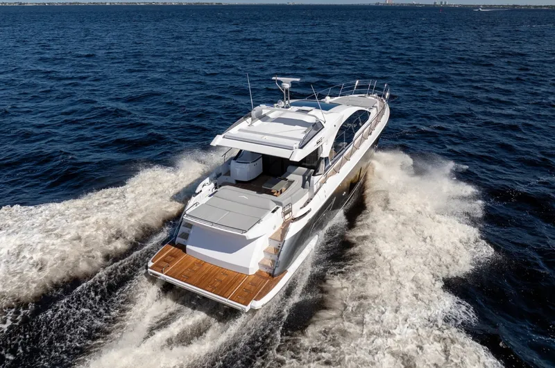 Slide: The Image of Azimut S6 2025 - 15