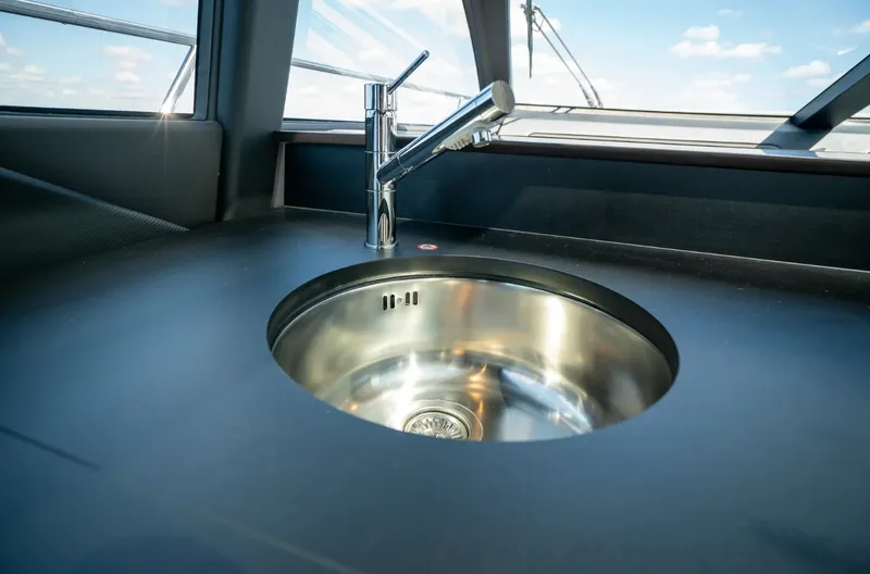 Slide: The Image of Azimut S6 2025 - 38