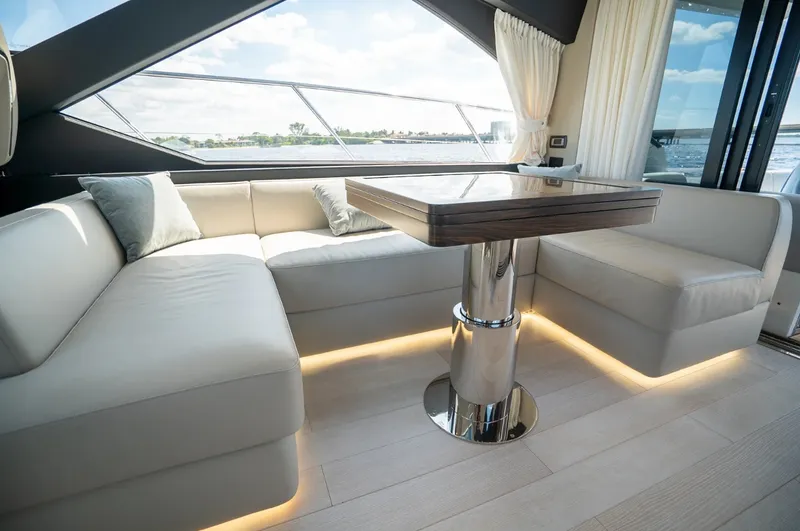 Slide: The Image of Azimut S6 2025 - 34