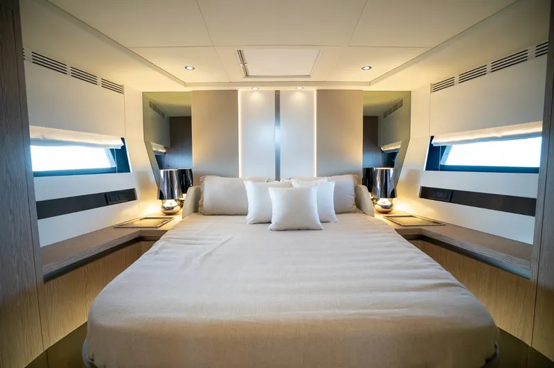 Slide: The Image of Azimut S6 2025 - 43