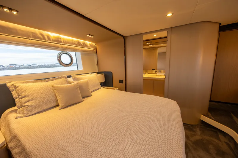 Slide: The Image of Azimut FLY 60 2023 - 69