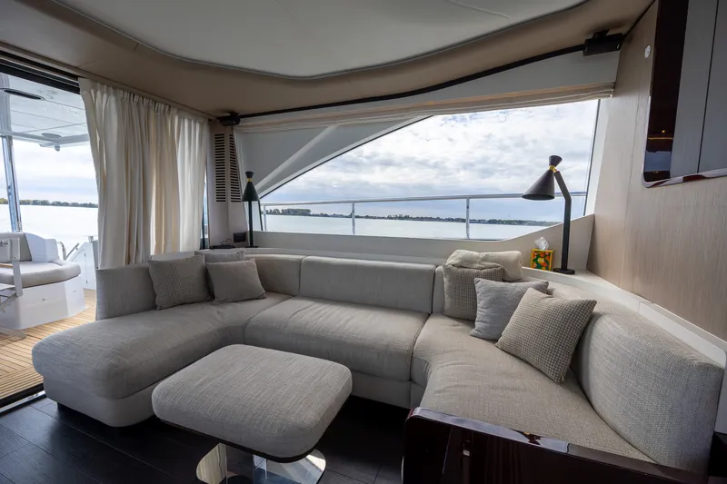 Slide: The Image of Azimut FLY 60 2023 - 49