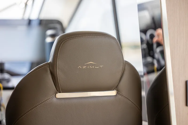 Slide: The Image of Azimut FLY 60 2023 - 39