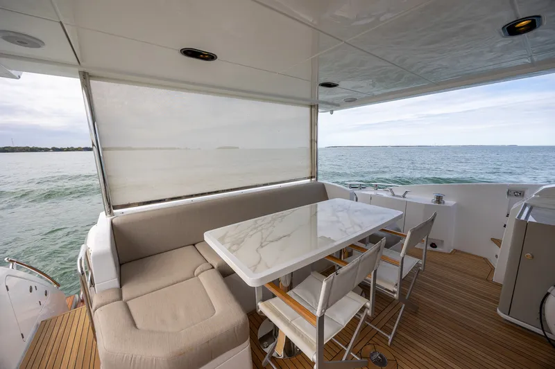 Slide: The Image of Azimut FLY 60 2023 - 34