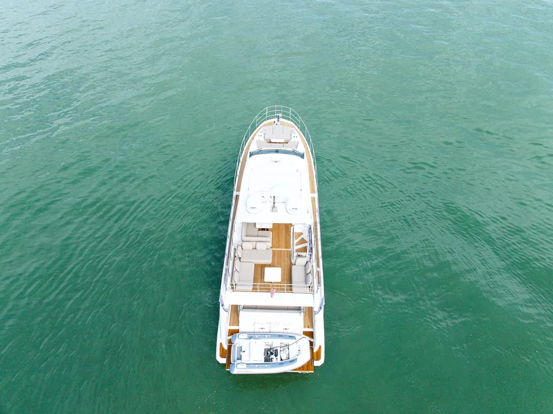 Slide: The Image of Azimut FLY 60 2023 - 1