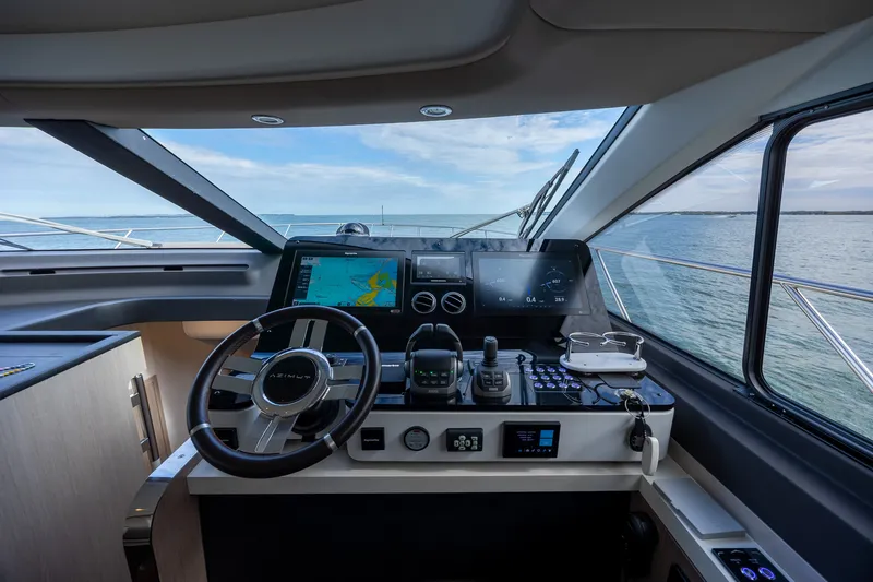 Slide: The Image of Azimut FLY 60 2023 - 54