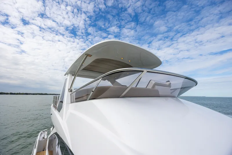 Slide: The Image of Azimut FLY 60 2023 - 27
