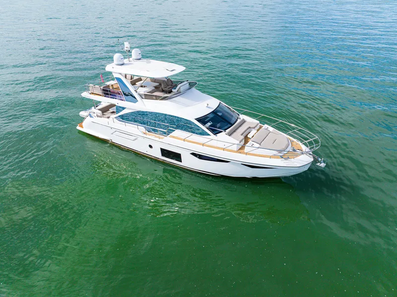 Slide: The Image of Azimut FLY 60 2023 - 0