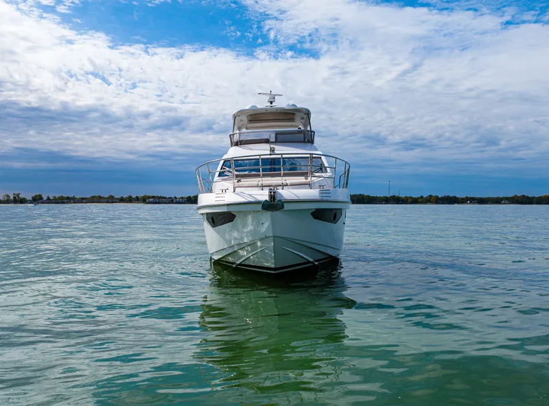 Slide: The Image of Azimut FLY 60 2023 - 14