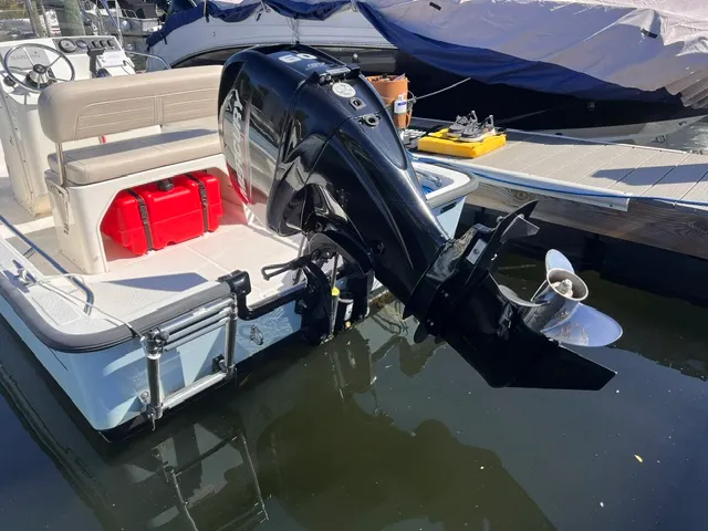 Slide: The Image of Boston Whaler 150 MONTAUK 2023 - 14