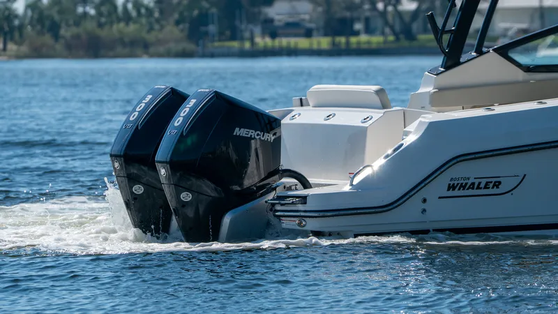 Slide: The Image of Boston Whaler 280 Vantage 2027 - 17