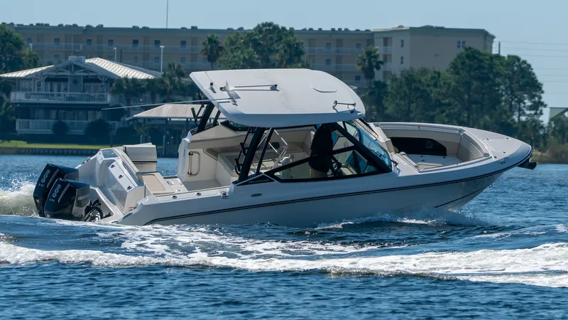 Slide: The Image of Boston Whaler 280 Vantage 2027 - 10