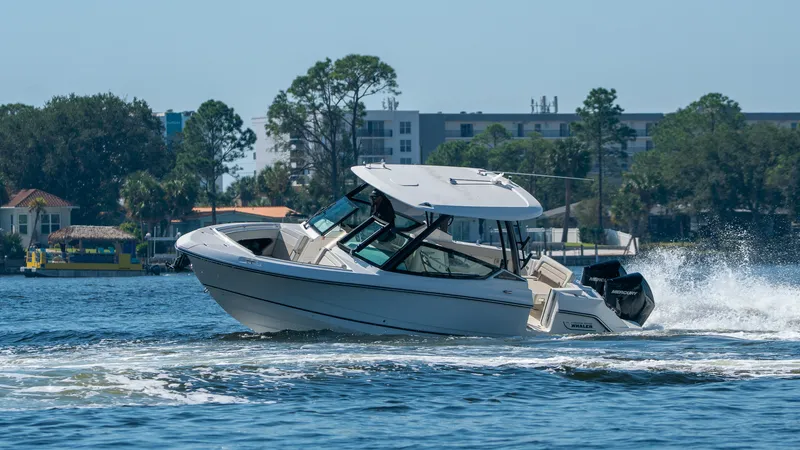Slide: The Image of Boston Whaler 280 Vantage 2027 - 7